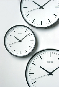 セイコーパワーデザインプロジェクト「アナログ電波掛時計」