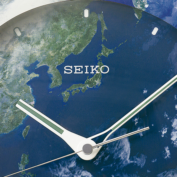 伝統の継承と進化クロック製造125周年を記念した掛時計2機種を